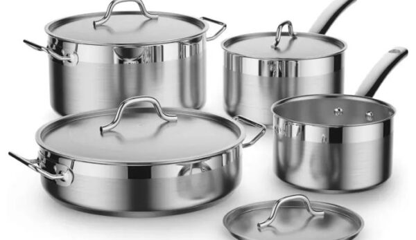 5 meals you should never cook with stainless steel pots